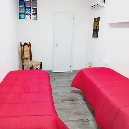 Binario 31 Guest house *